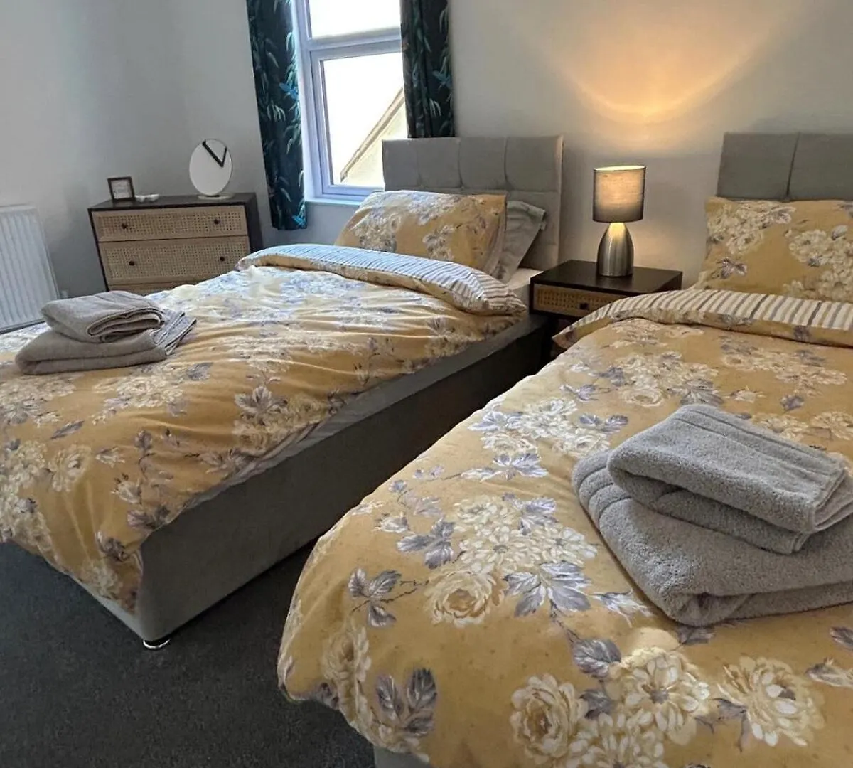 Stunning 2 Bedroom Apartment In Cheltenham! United Kingdom