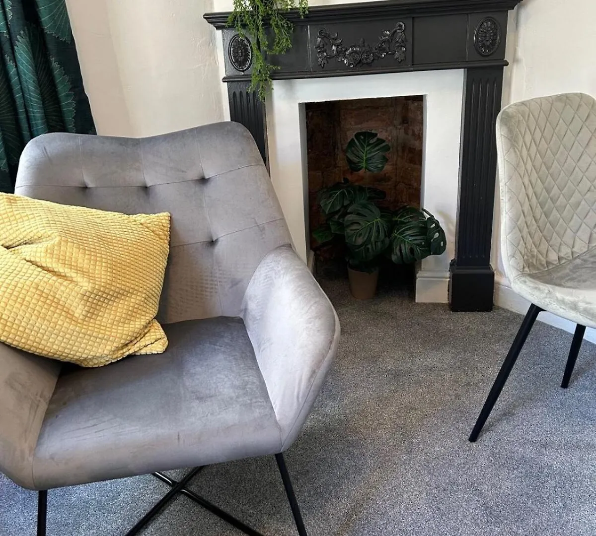 Stunning 2 Bedroom Apartment In Cheltenham!